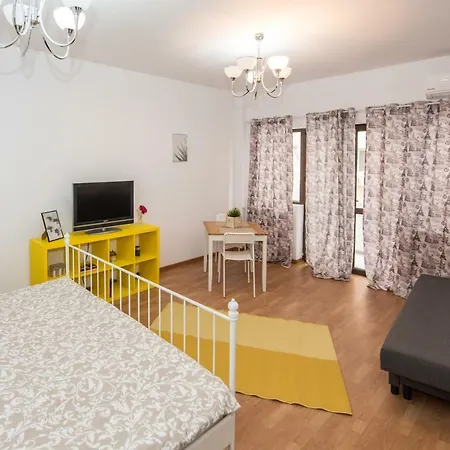 Rainbow C Apartment *