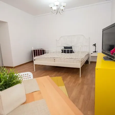 Apartment Rainbow C Bucharest