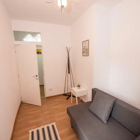 Rainbow C Apartment Bucharest